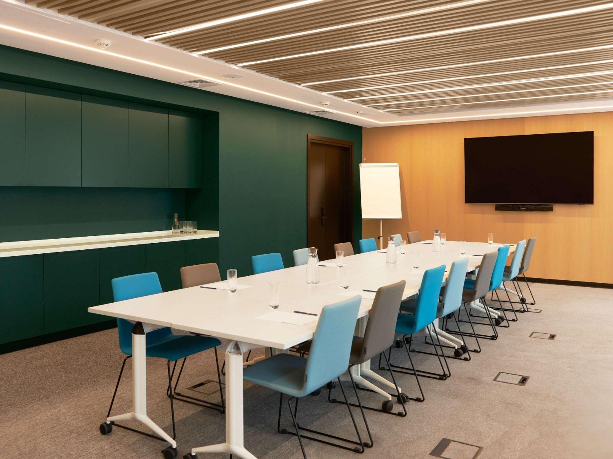 Novotel Living Almaty Jetisu ภายนอก รูปภาพ