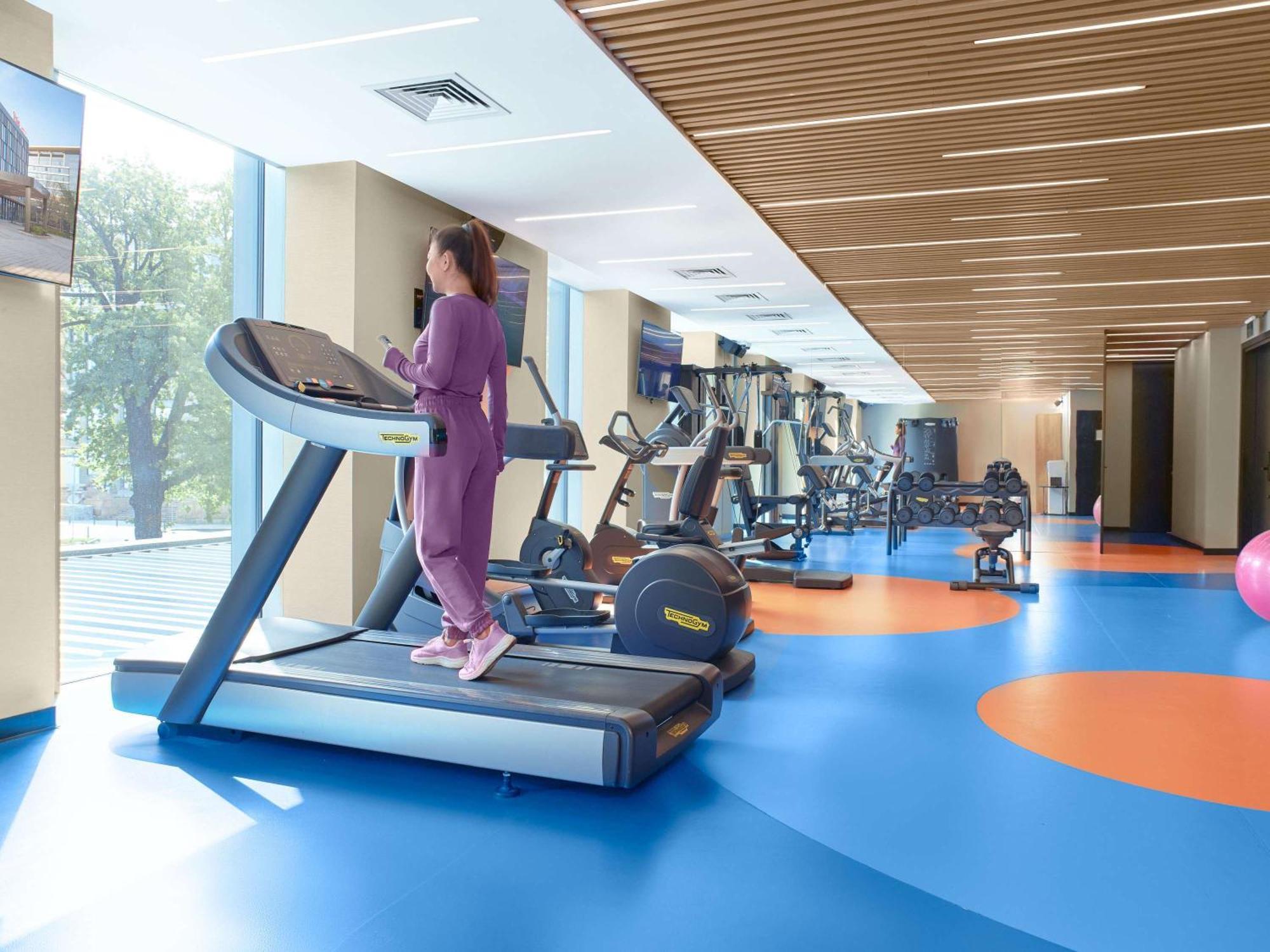 Novotel Living Almaty Jetisu ภายนอก รูปภาพ