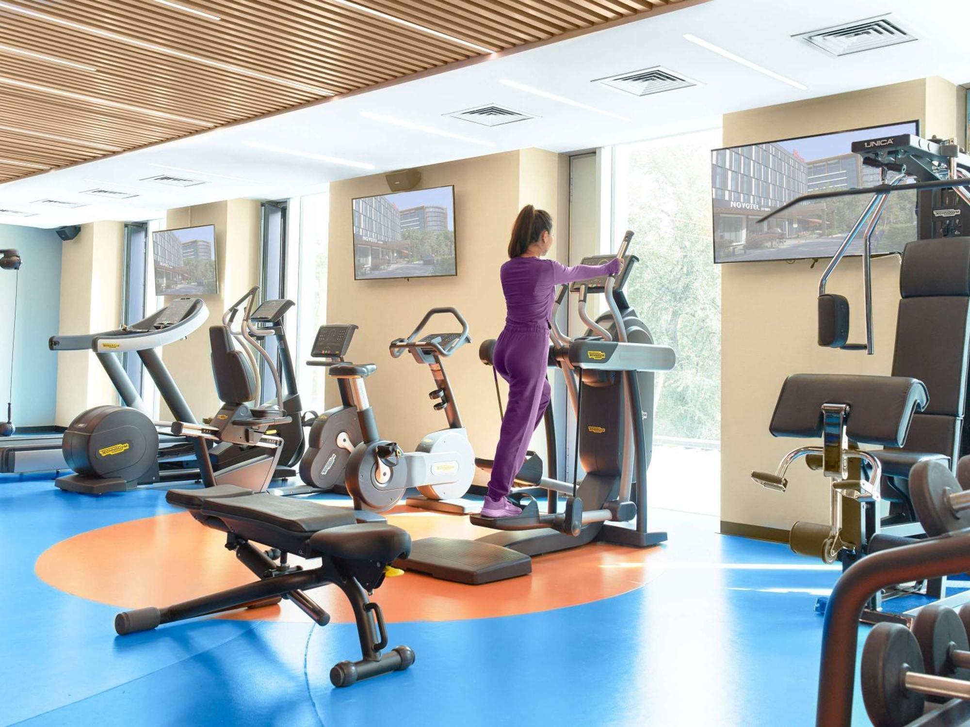 Novotel Living Almaty Jetisu ภายนอก รูปภาพ