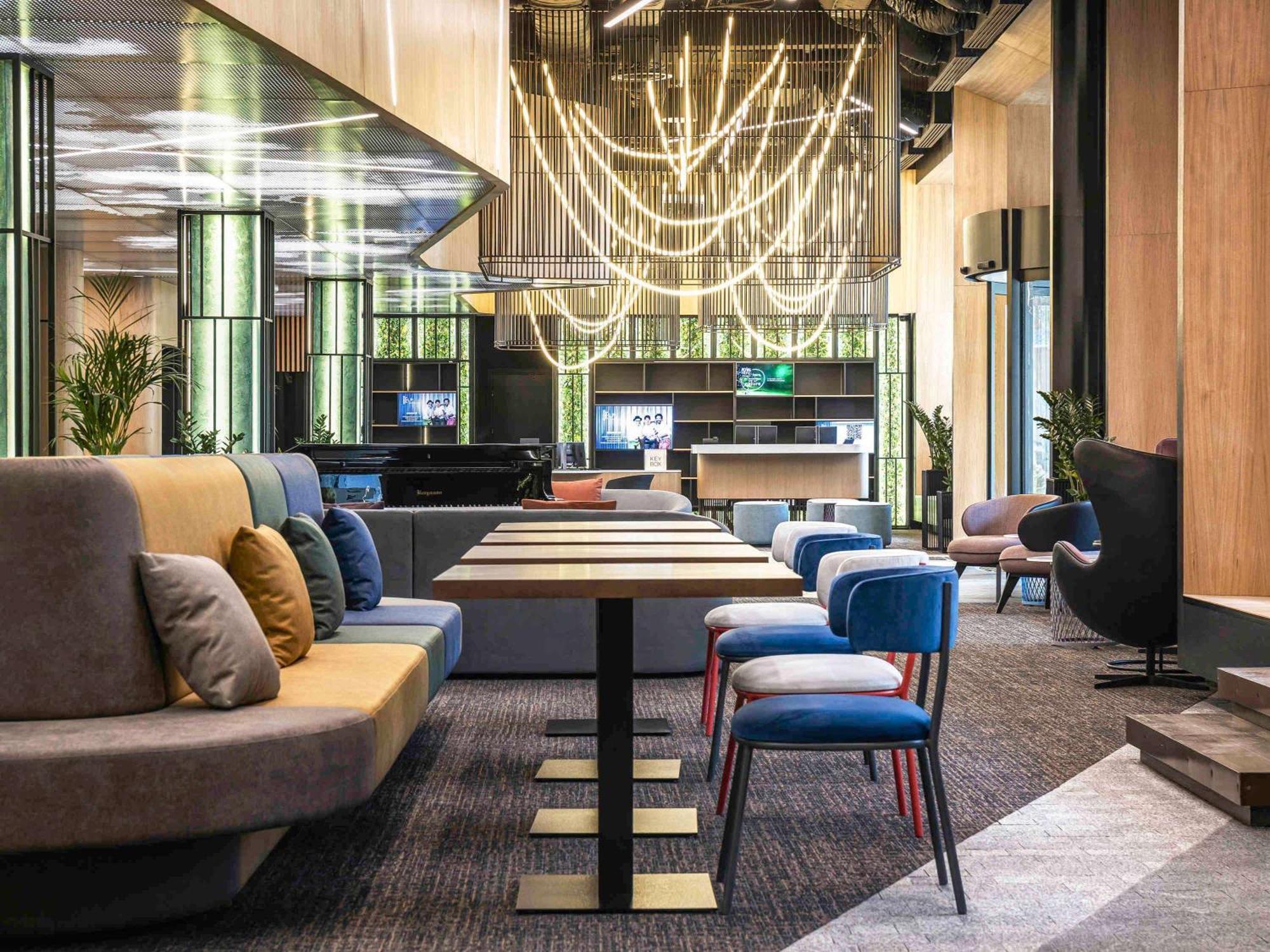 Novotel Living Almaty Jetisu ภายนอก รูปภาพ