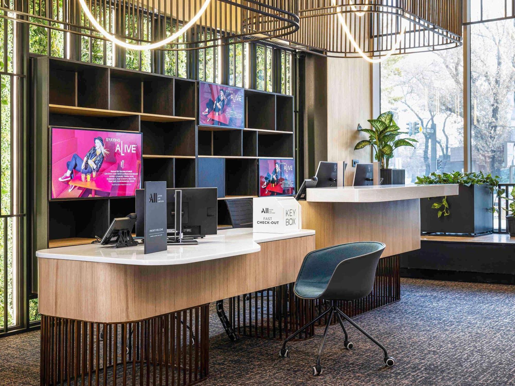 Novotel Living Almaty Jetisu ภายนอก รูปภาพ